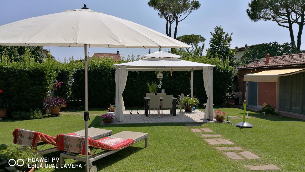 Giusy Bed And Breakfast Marina Di Carrara Exterior photo