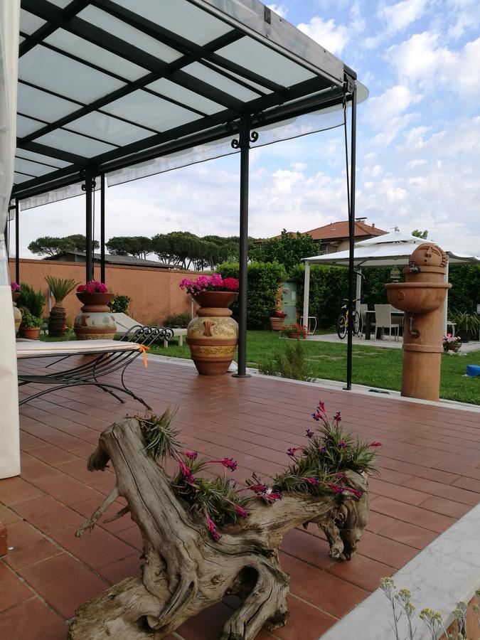 Giusy Bed And Breakfast Marina Di Carrara Exterior photo